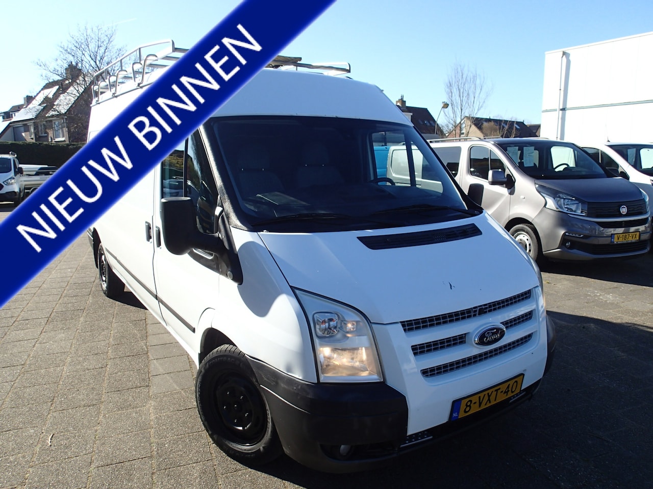 Ford Transit - 300L 2.2 TDCI TRENT VOORZIEN VAN AIRCO+CRUISE+TREKHAAK !!! - AutoWereld.nl