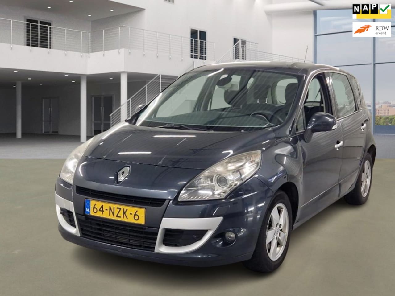 Renault Scénic - 1.4 TCE Dynamique/AIRCO/CRUISE/NAVI/PARKEERSENS VOOR-ACHTER/XENON - AutoWereld.nl