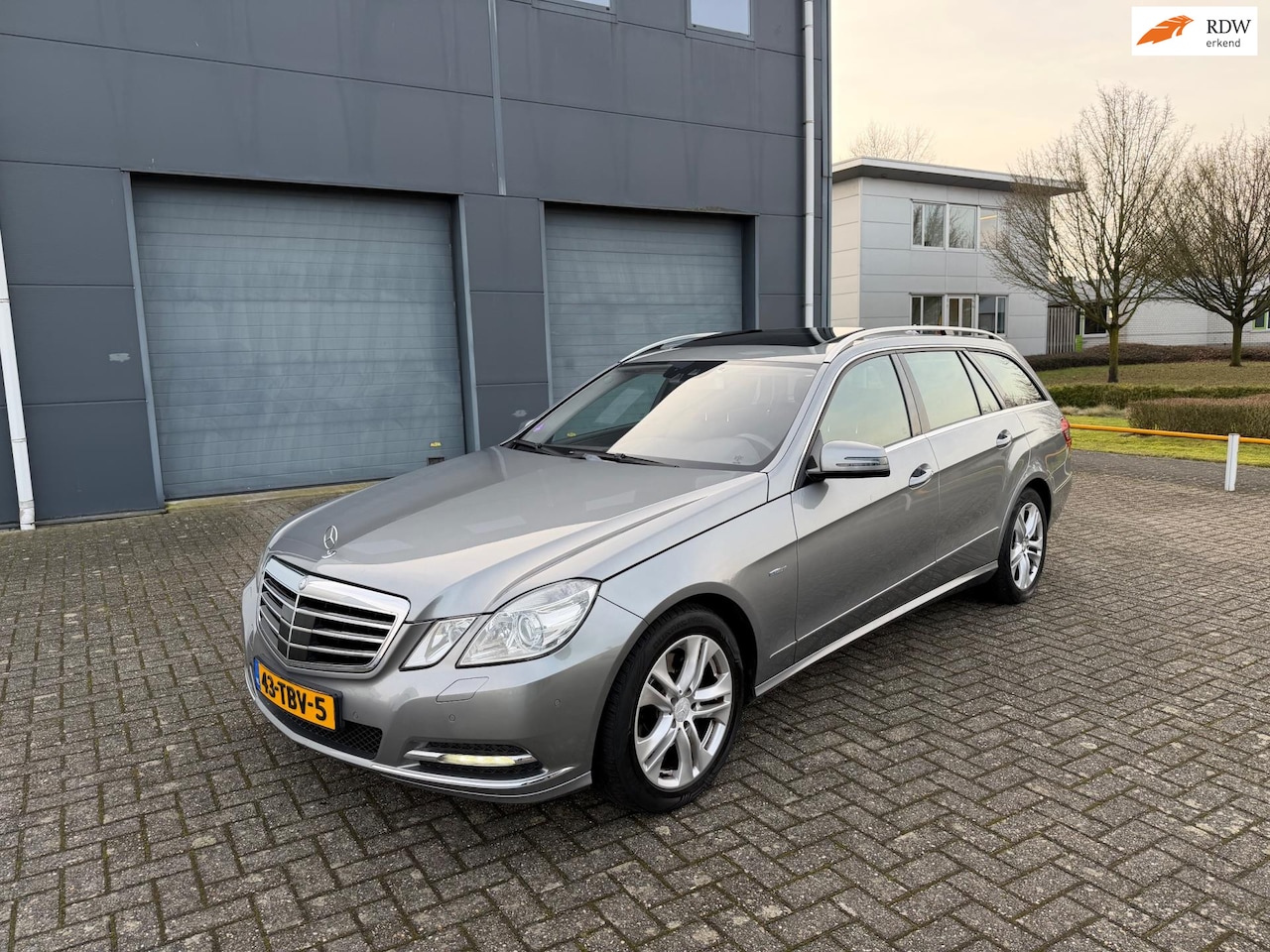 Mercedes-Benz E-klasse Estate - 250 CGI Business Class Avantgarde 2010 automaat/schuifdak - AutoWereld.nl