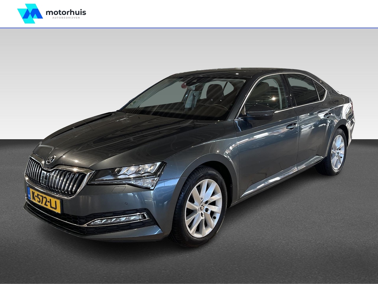 Skoda Superb - 1.5 TSI Greentech ACT 150pk DSG-7 Business Edition | Trekhaak | Automaat | Elektrisch Vers - AutoWereld.nl