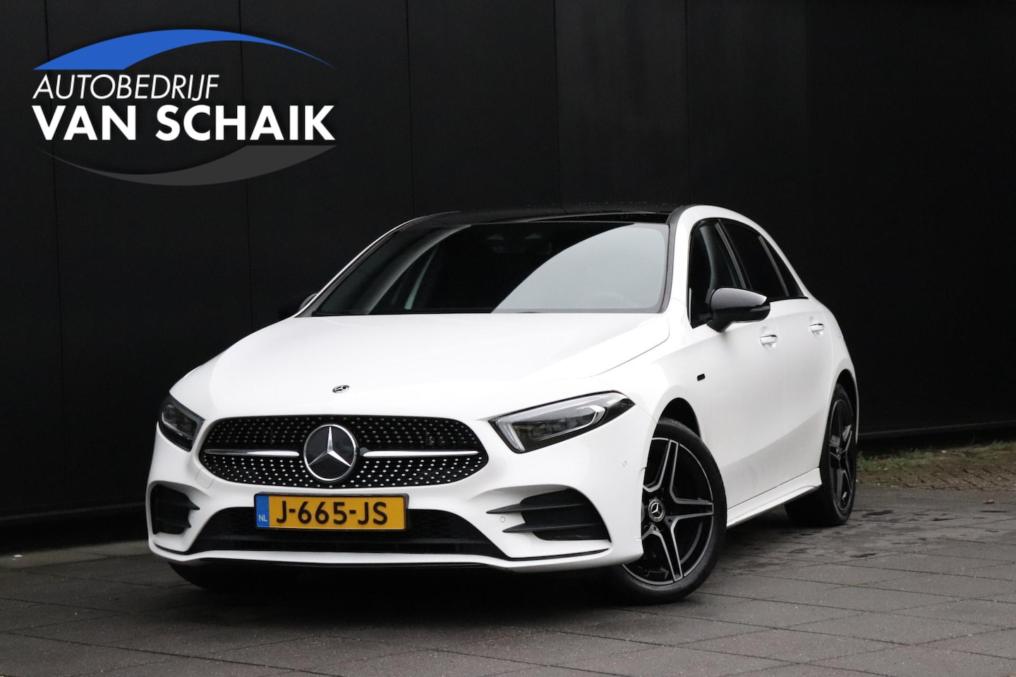 Mercedes-Benz A-klasse - 250 e AMG | MEMORY | PANO-DAK | SPORTSTOELEN | TREKHAAK | SOH 98% |CAMERA | STOELVERW. | - AutoWereld.nl
