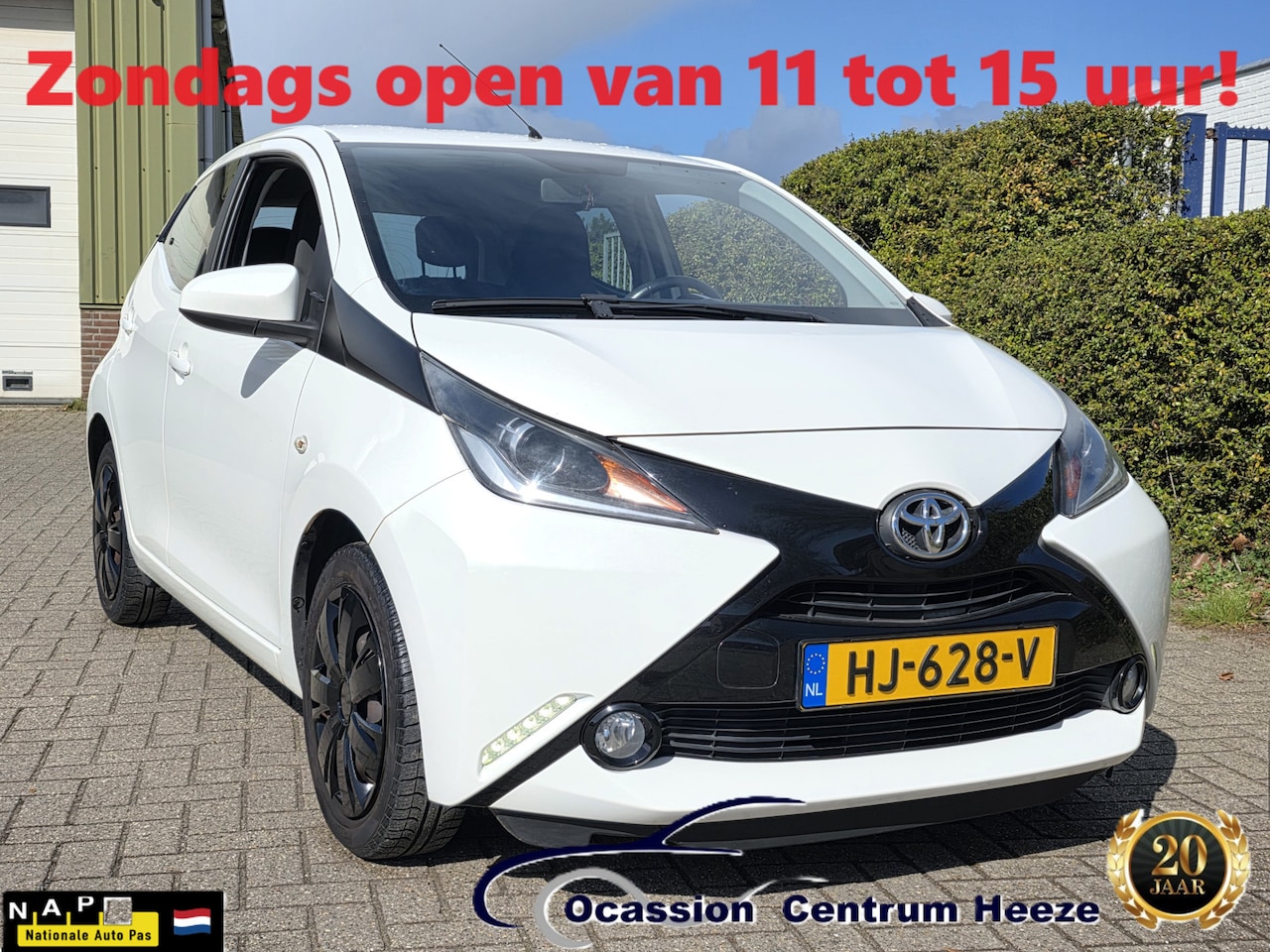 Toyota Aygo - 1.0 VVT-i x-play 1.0 VVT-i x-play, Camera! Airco! Apk 04-2027! Zondag OPEN! - AutoWereld.nl