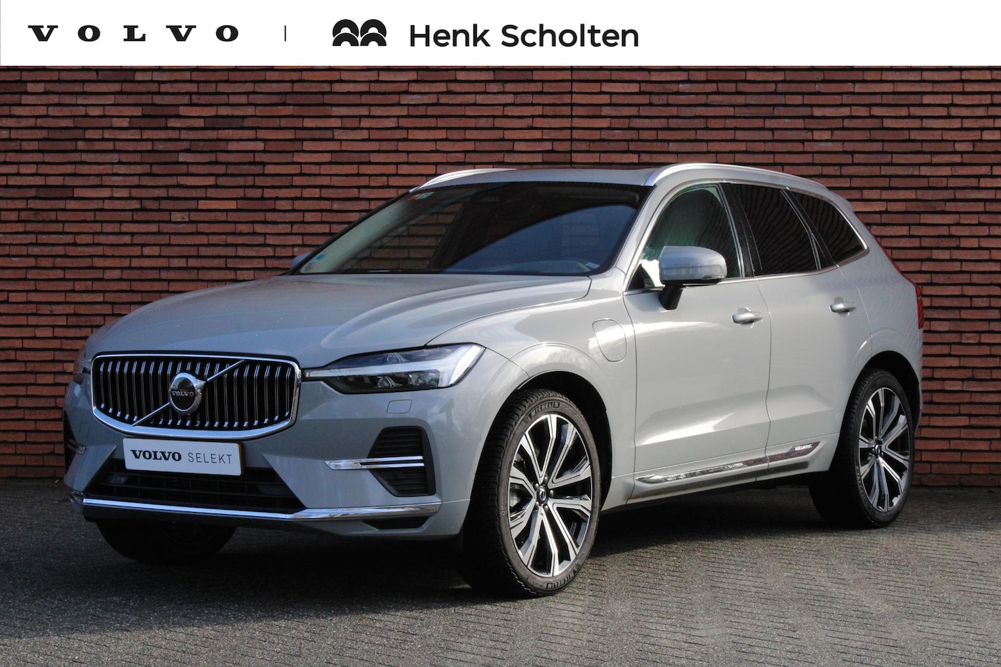 Volvo XC60 - T6 Plug-in hybrid AWD Ultimate Bright Panoramisch schuif-/ kanteldak | Harman Kardon | Ele - AutoWereld.nl
