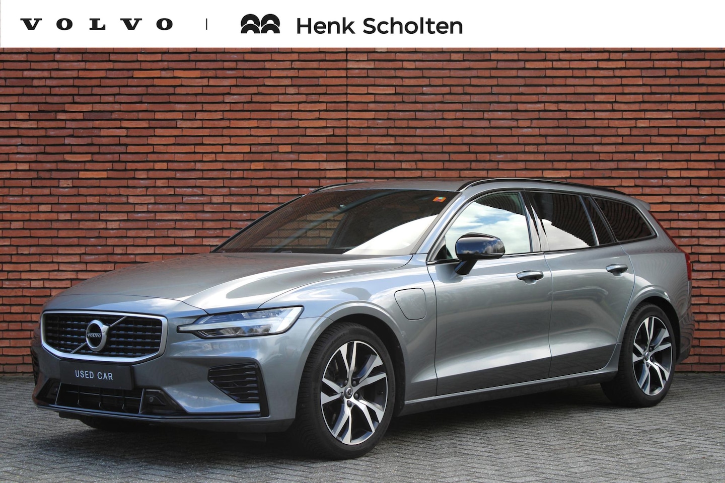 Volvo V60 - T8 Twin Engine AWD R-Design | Trekhaak | Geventileerde Comfortstoelen | Parkeercamera | Ha - AutoWereld.nl