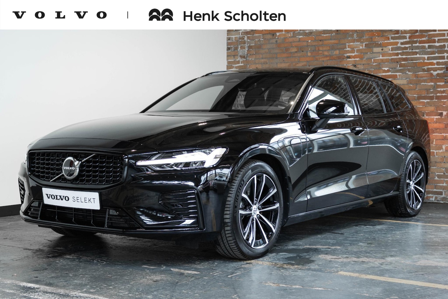 Volvo V60 - T6 Plug-in hybrid AWD Plus Dark | Adaptive Cruise Control | 360° Parkeercamera | BLIS | St - AutoWereld.nl