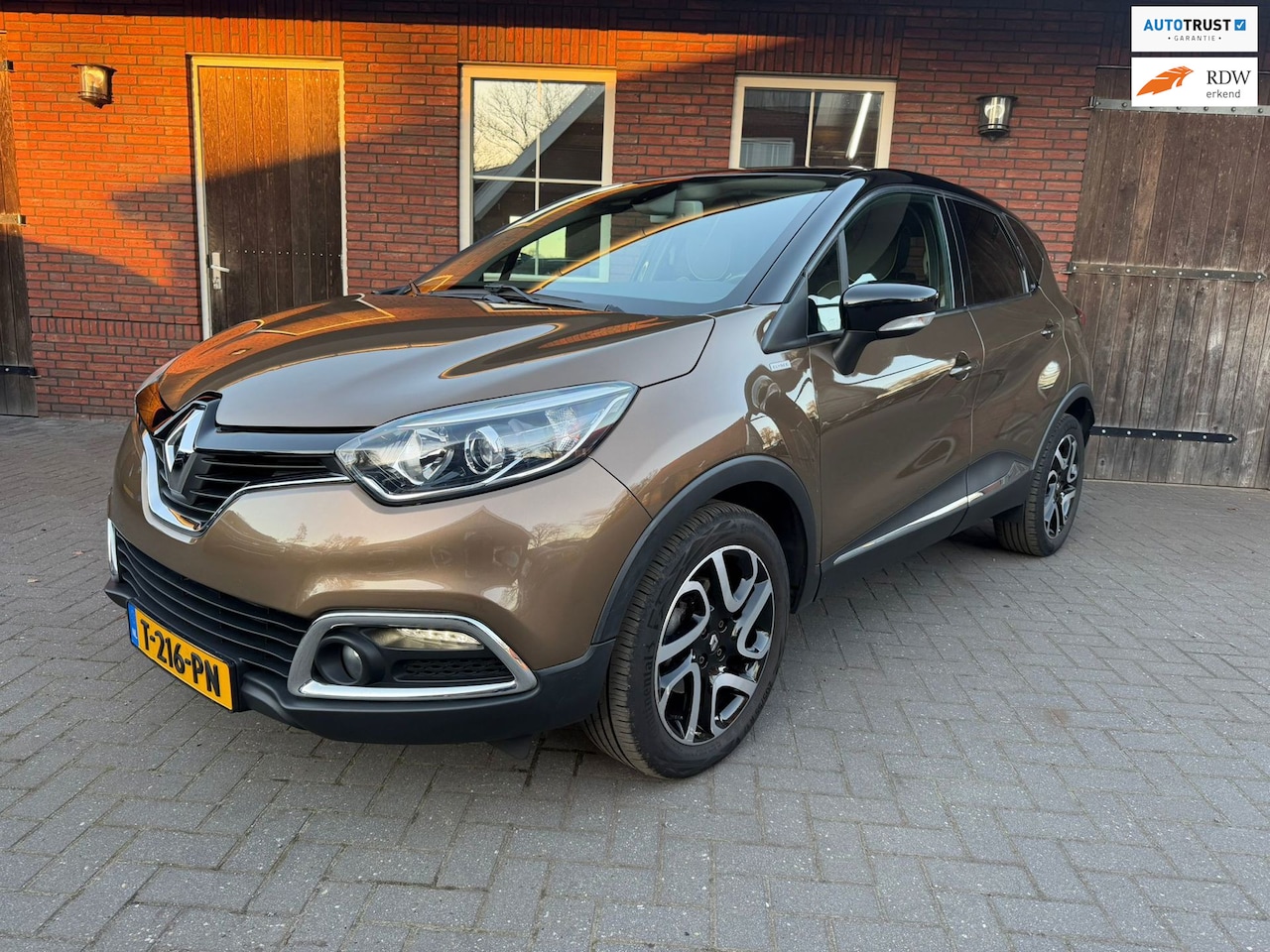 Renault Captur - 1.2 TCe Barista | Trekhaak| Camera| PDC|R-Link - AutoWereld.nl