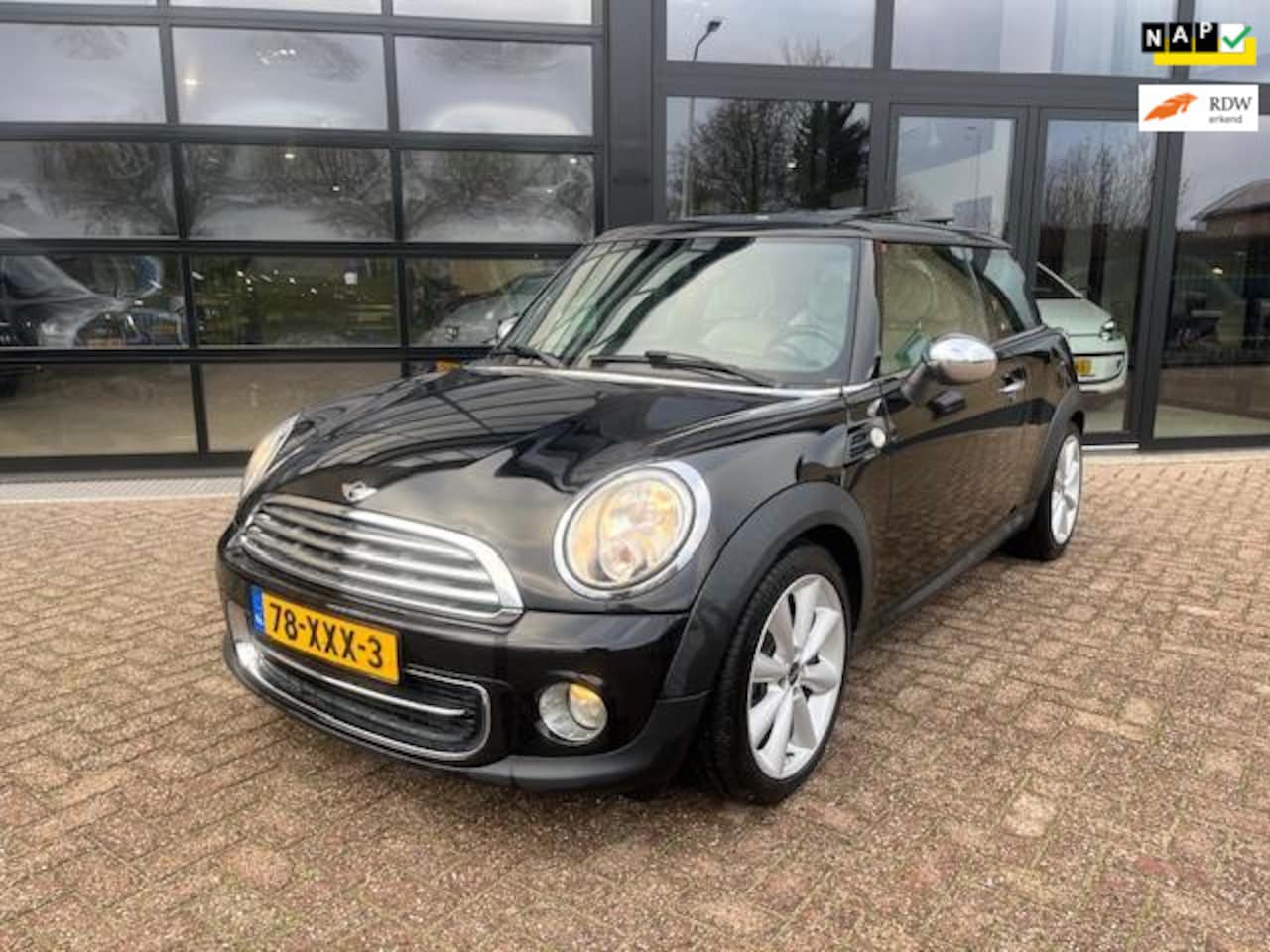 MINI Cooper - Mini 1.6 Chili, Panodak, Leer, Airco - AutoWereld.nl