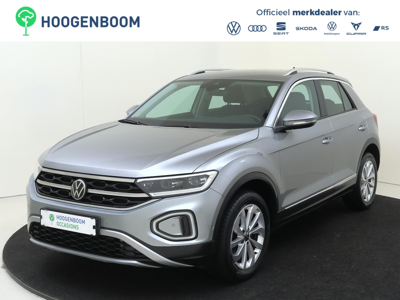 Volkswagen T-Roc - 1.5 TSI Style | Trekhaak | Keyless | Parkeerassistent | Digital cockpit Pro | Achteruitrij - AutoWereld.nl