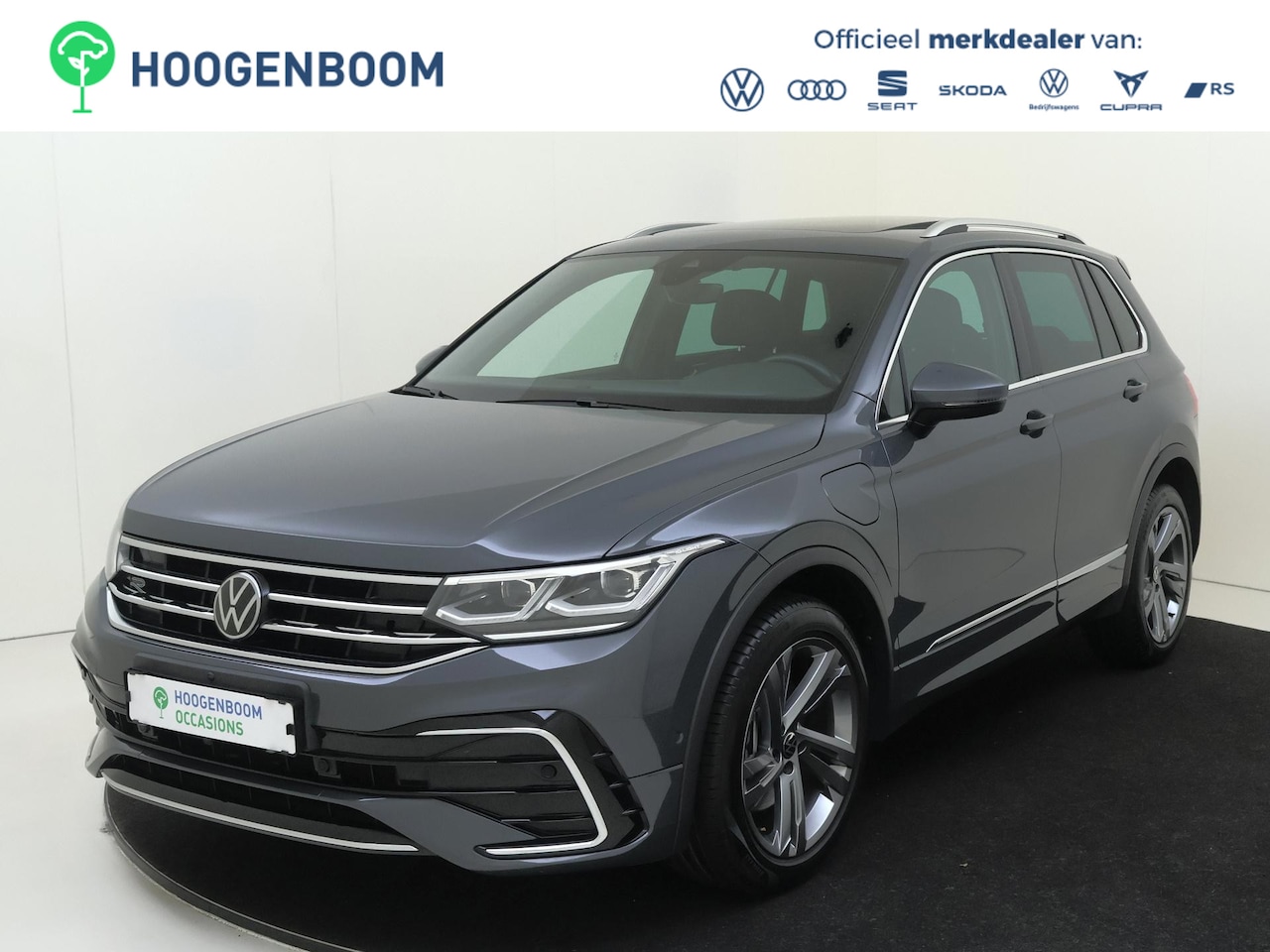 Volkswagen Tiguan - 1.4 TSI eHybrid R-Line Business | Panoramadak | 360 camera | LED matrix verlichting | Adap - AutoWereld.nl
