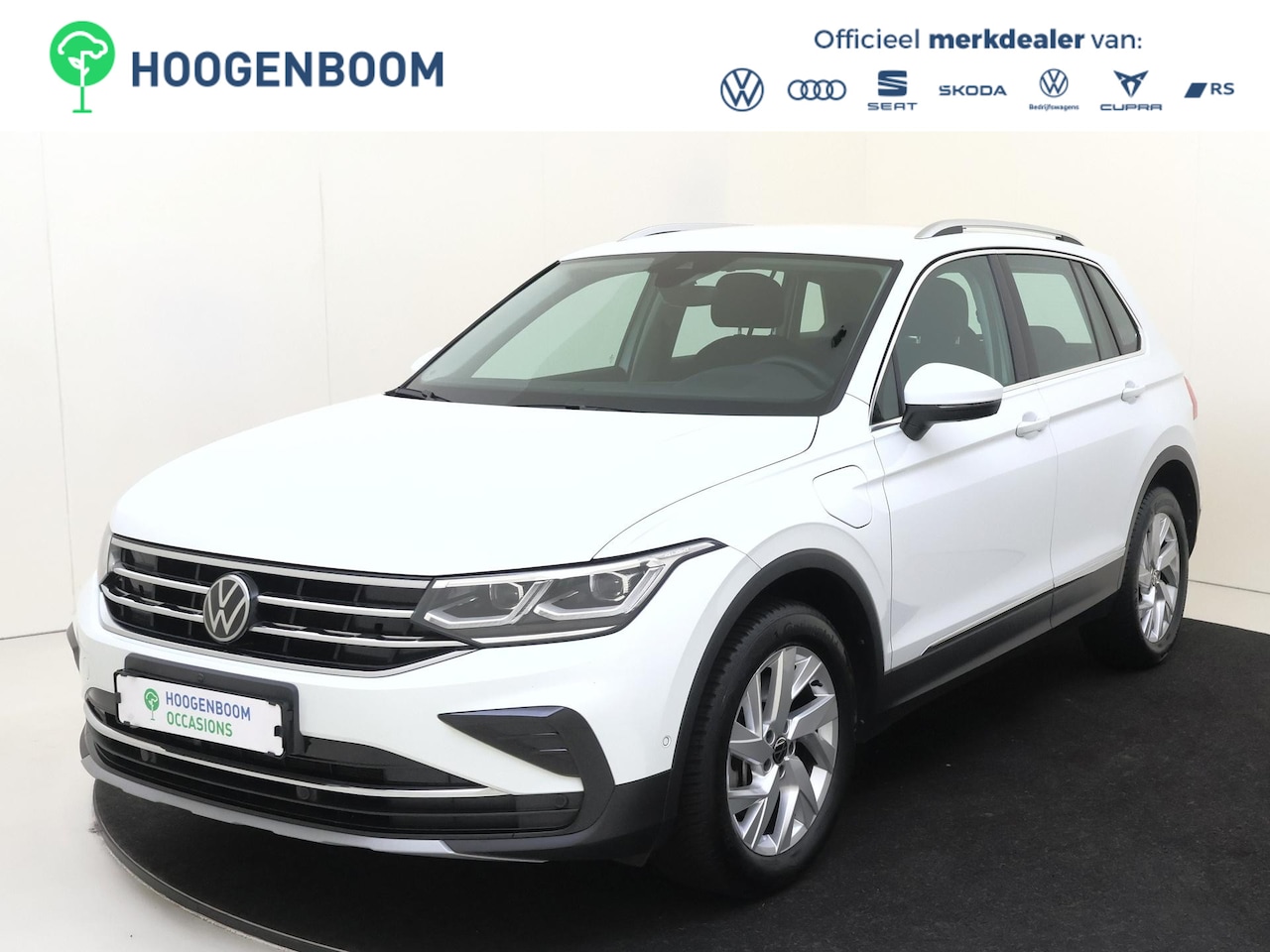Volkswagen Tiguan - 1.4 TSI eHybrid Elegance | 360 camera | Head-up display | Adaptieve cruise control | 3 zon - AutoWereld.nl