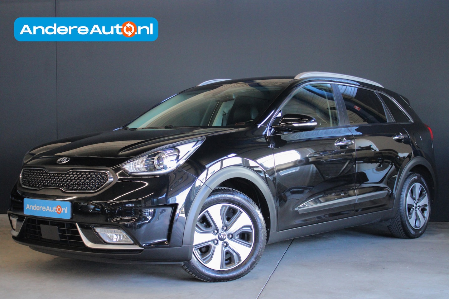 Kia Niro - 1.6 GDi Hybrid DynamicLine |dealer onderhouden|parkeersensoren|stoelverwarming| - AutoWereld.nl