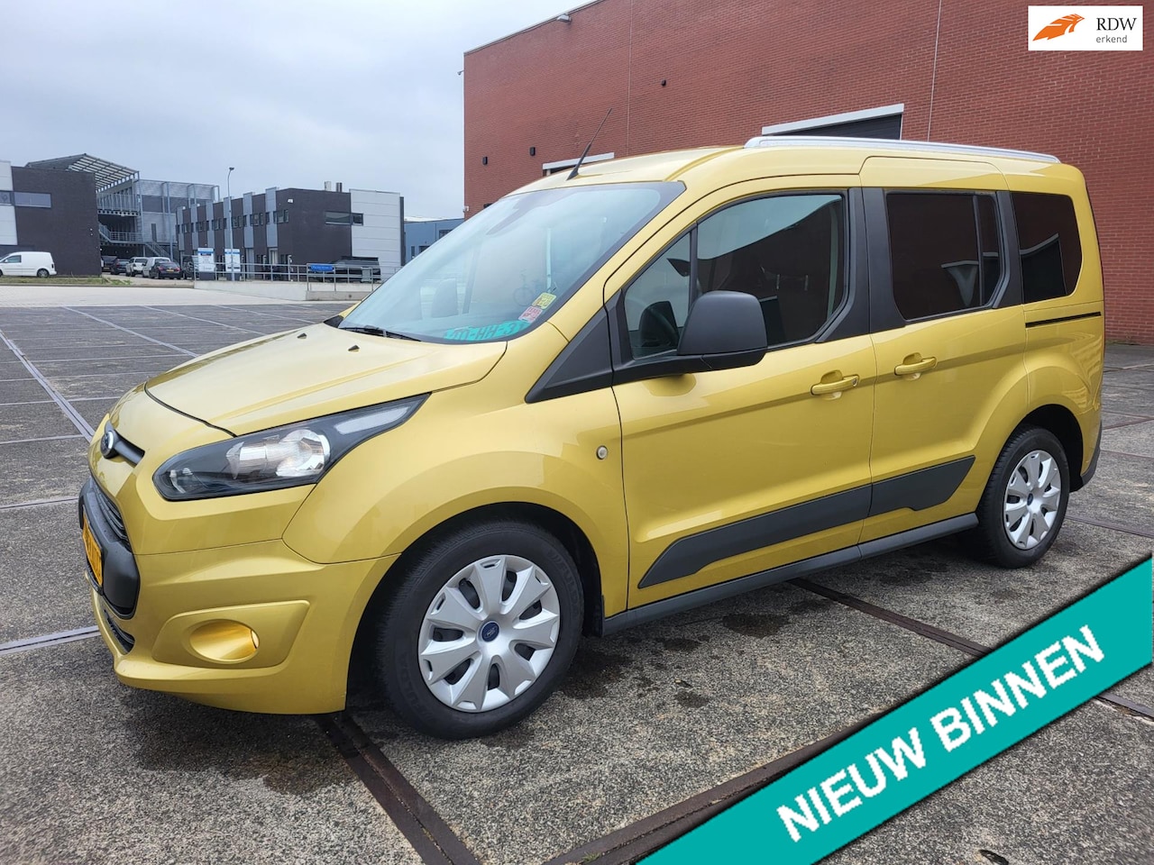 Ford Tourneo Connect Compact - 1.0 Titanium top staat - AutoWereld.nl