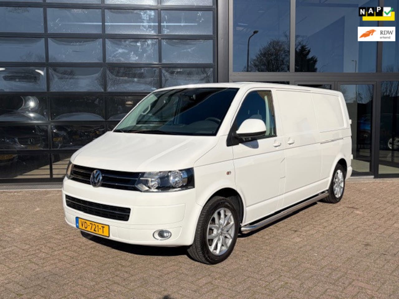 Volkswagen Transporter - 2.0 TDI BM L2H1 2.0 TDI BM L2H1, Automaat, Edition, Navi - AutoWereld.nl