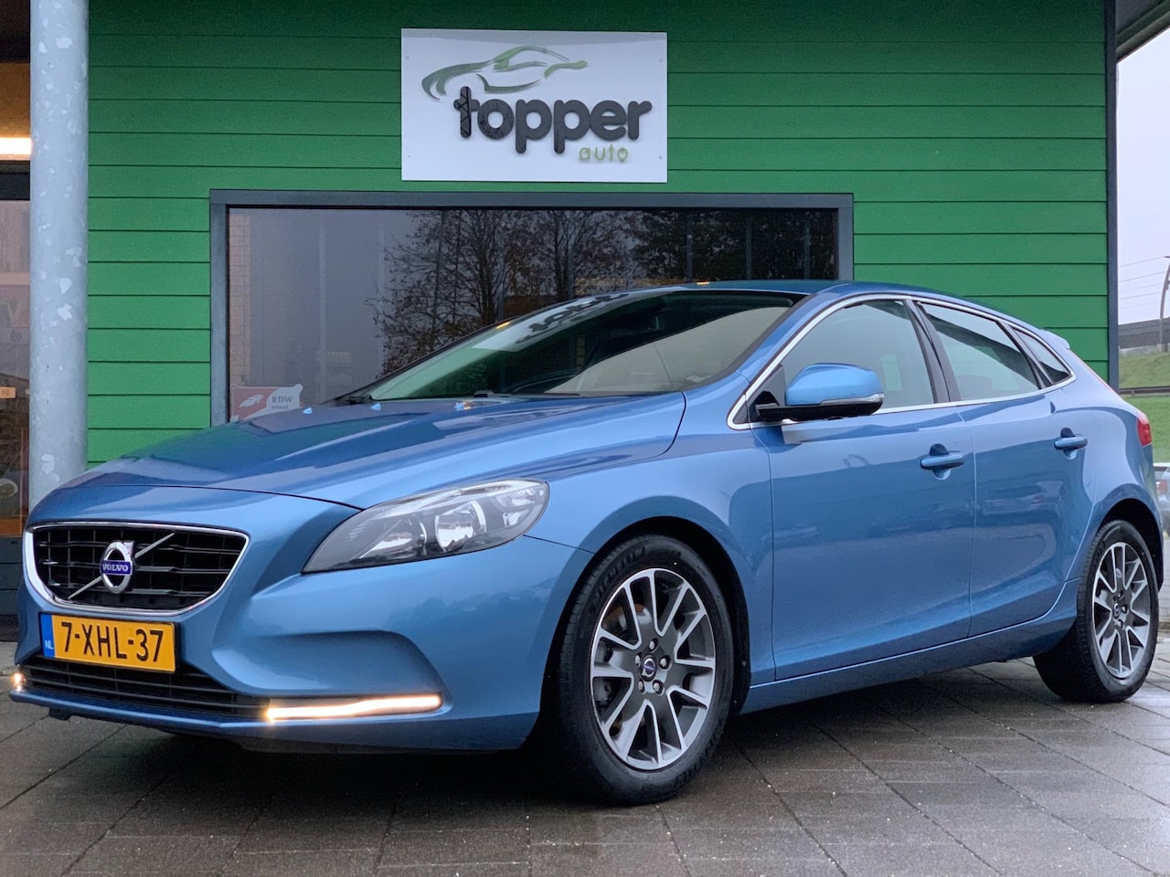 Volvo V40 - 1.6 T2 Momentum | Cruise Control | Navigatie | LED | Elekt.Ramen | - AutoWereld.nl