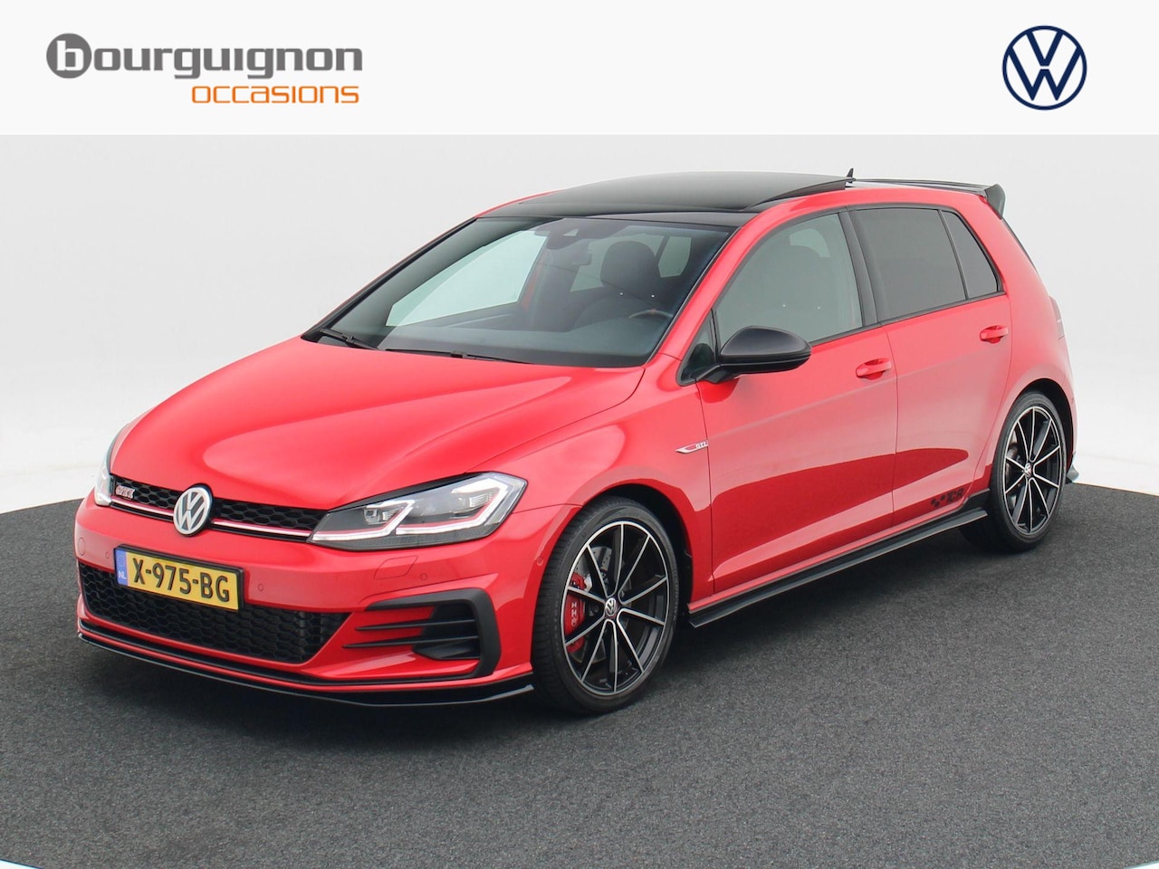 Volkswagen Golf - 2.0 TSi GTi 290 Pk TCR | Panorama Dak | Adaptive Cruise | Camera | Stoelverwarming | 18 in - AutoWereld.nl