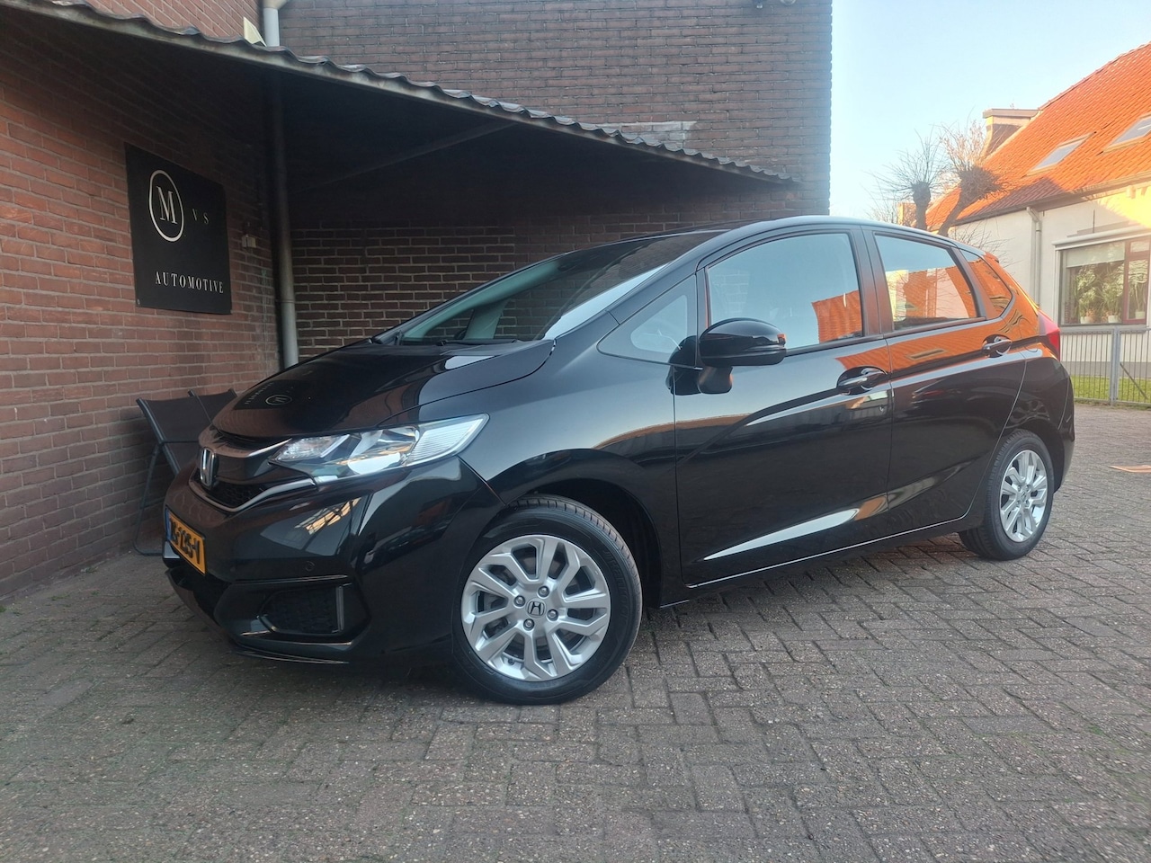 Honda Jazz - 1.3 i-VTEC Comfort Automaat Trekhaak / Cruise Controle / Navigatie / Achteruitrijcamera / - AutoWereld.nl