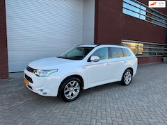 Mitsubishi Outlander - 2.0 PHEV Instyle+ 4WD Vol opties