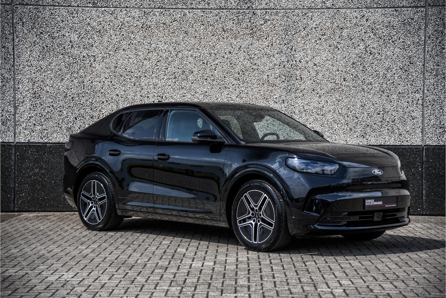 Ford Capri - Premium Extended Range AWD 79 kWh - AutoWereld.nl