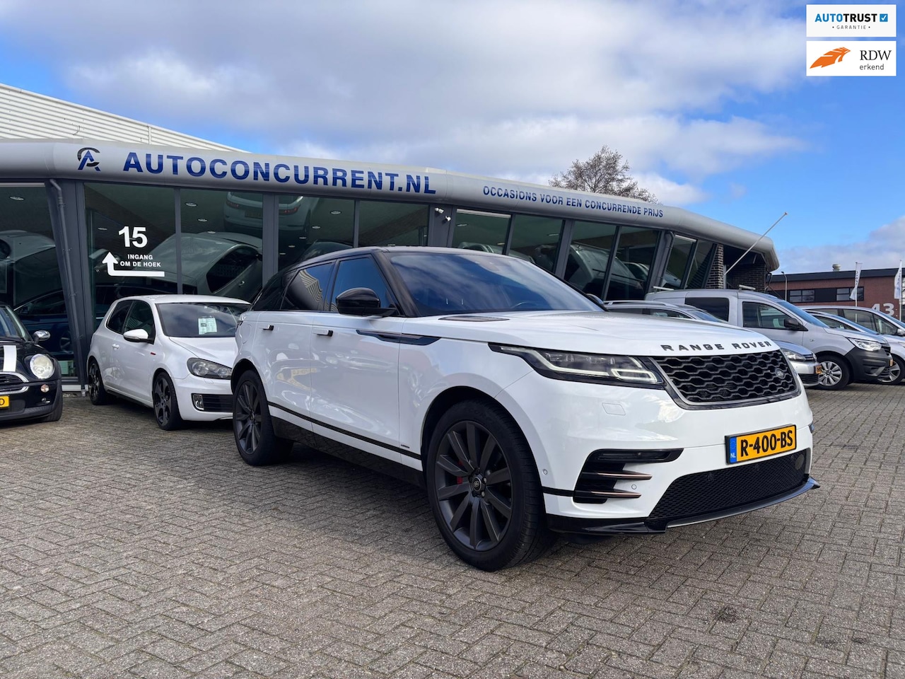 Land Rover Range Rover Velar - 3.0 V6 AWD R-Dynamic HSE 3.0 V6 AWD R-Dynamic HSE, Pano, Leder, Inruil mogelijk. - AutoWereld.nl