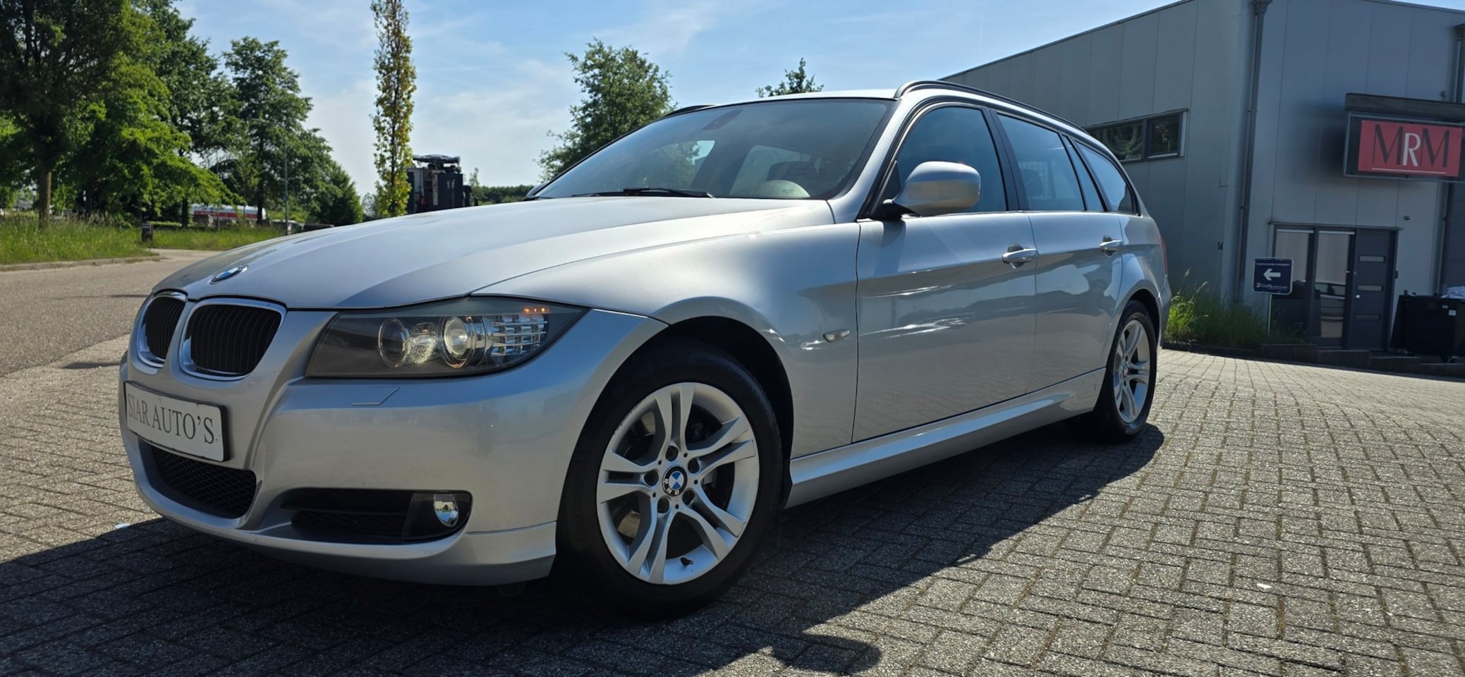 BMW 3-serie Touring - 318i Luxury Line 2.0 MET NIEUWE A.P.K - AutoWereld.nl