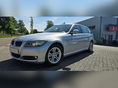 BMW 3-serie Touring - 318i Luxury Line 2.0 MET NIEUWE A.P.K