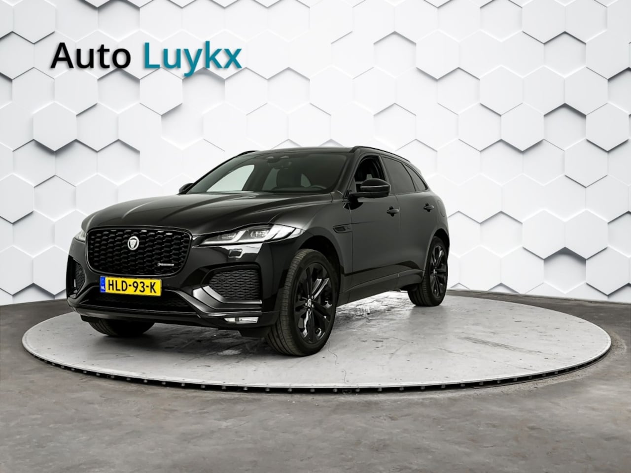 Jaguar F-Pace - 2.0 P400e R-Dynamic HSE Black Pack | Panoramadak | Massagestoelen + Ventilatie | Head-Up D - AutoWereld.nl