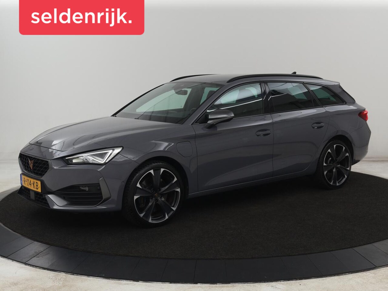 CUPRA Leon - 1.4 eHybrid VZ | 245pk | Stoelverwarming | Carplay | Sfeerverlichting | Adaptive cruise | - AutoWereld.nl