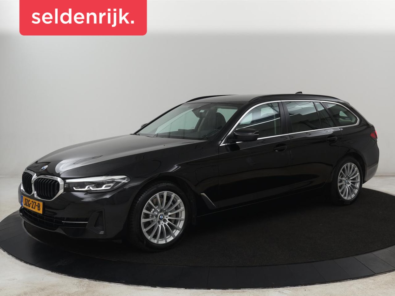 BMW 5-serie Touring - 530e Executive | Leder | Trekhaak | Stoelverwarming | Live Cockpit | Carplay | Achterbankv - AutoWereld.nl