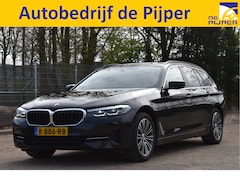 BMW 5-serie Touring - 520i Executive Edition Facelift | NL-Auto | Elekt.trekhaak | Historie | Carplay | Navi | D
