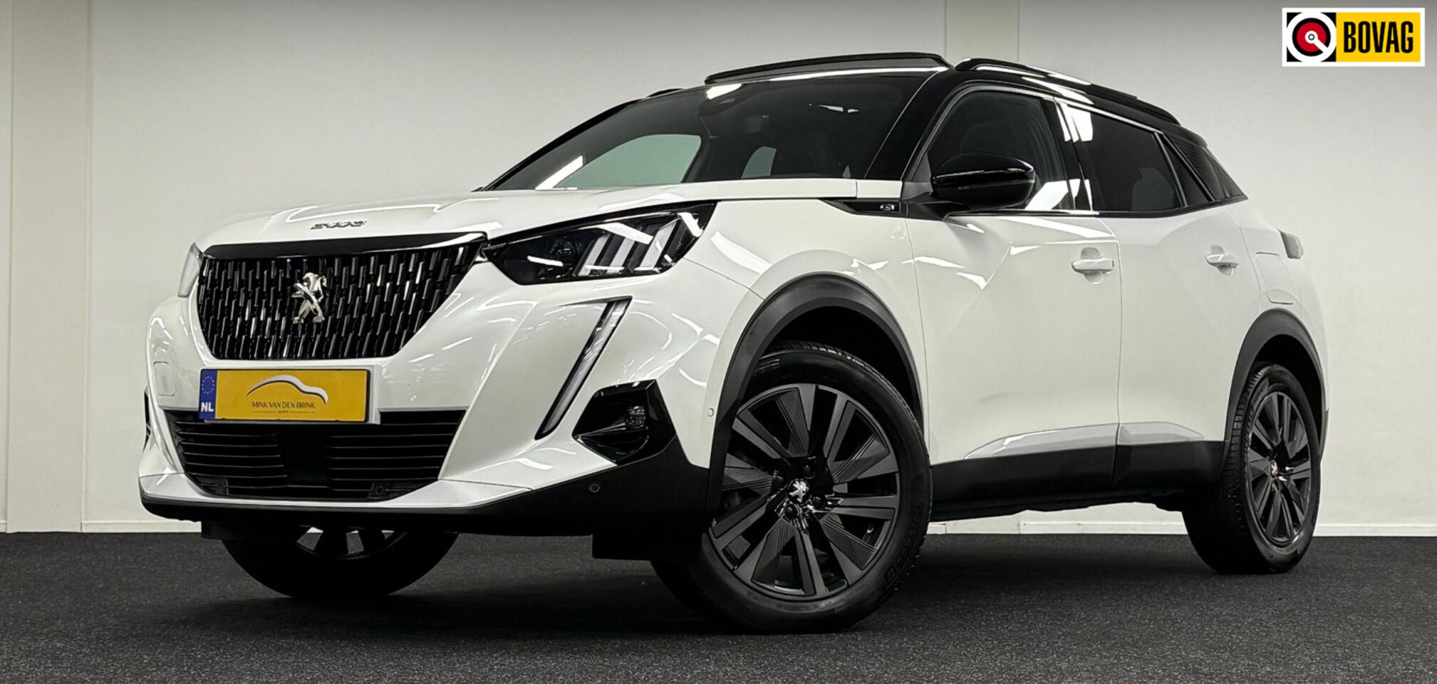 Peugeot 2008 - 1.2 Puretech GT*155PK*Panodak*Camera*Navi*Carplay*CruiseContr! - AutoWereld.nl