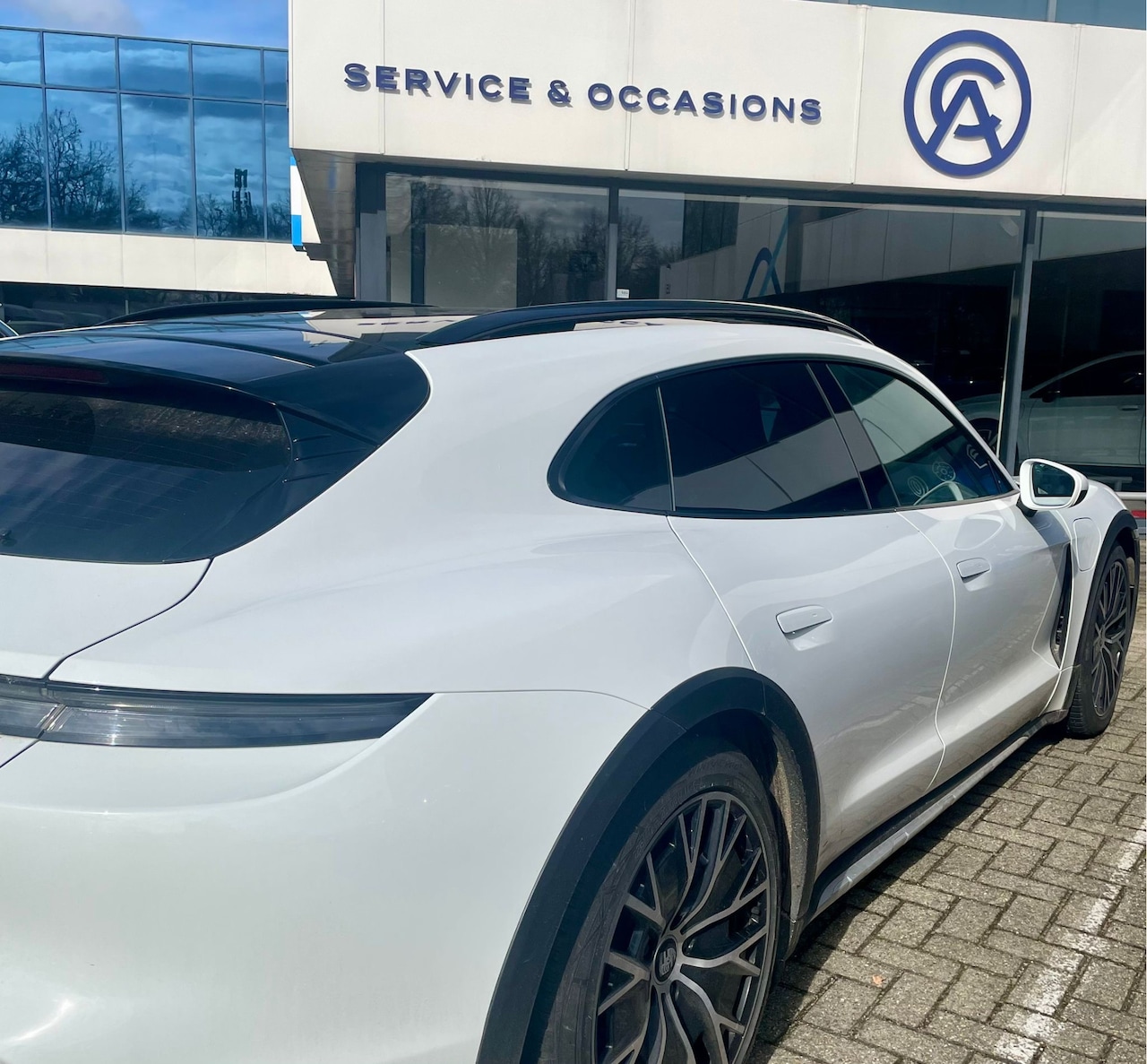 Porsche Taycan Cross Turismo - 4 93 kWh 4 93 kWh - AutoWereld.nl
