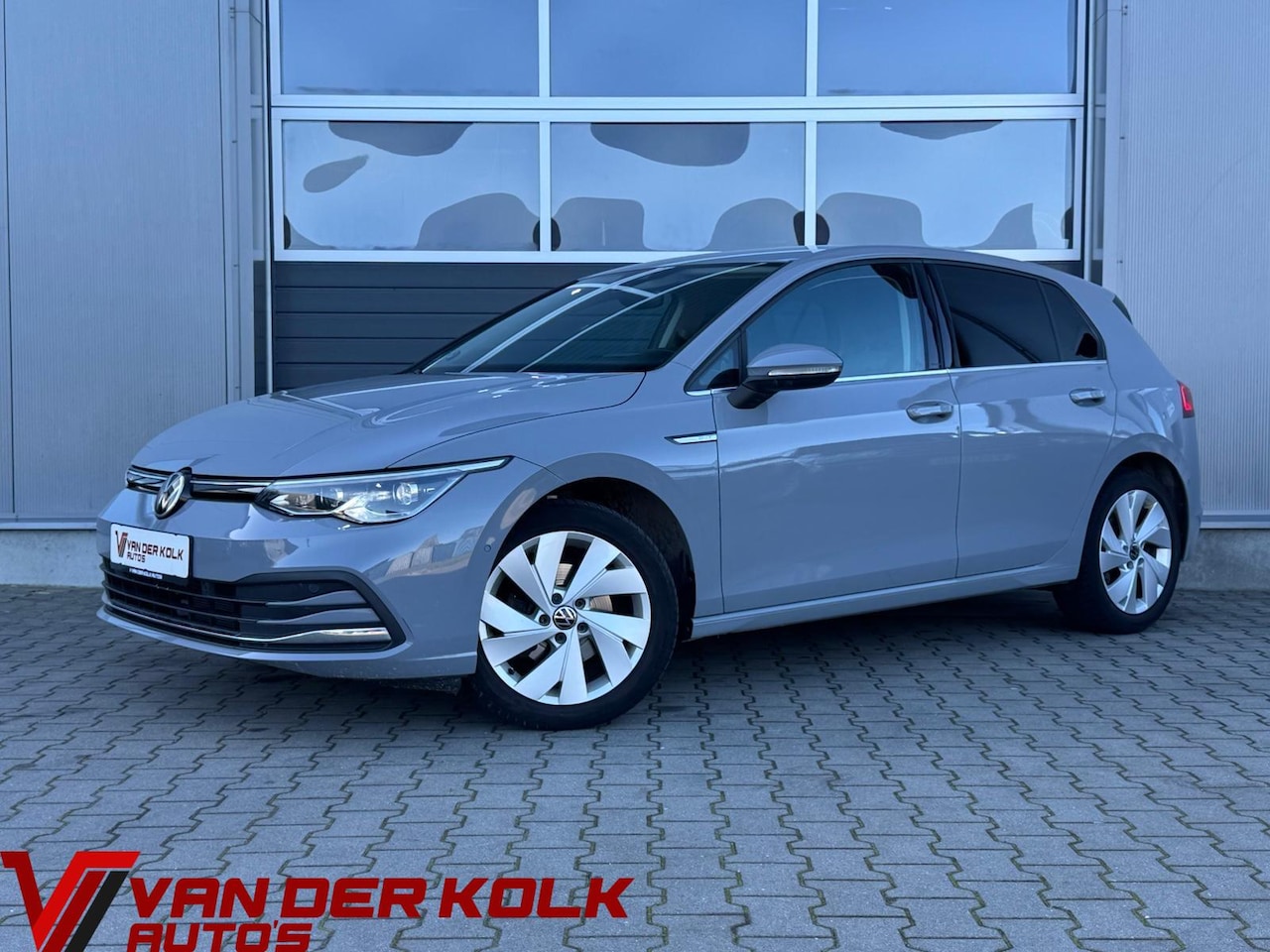 Volkswagen Golf - 1.5 eTSI Style | Digital Cockpit | LED | Camera | CarPlay | Adaptive Cruise | Navigatie | - AutoWereld.nl