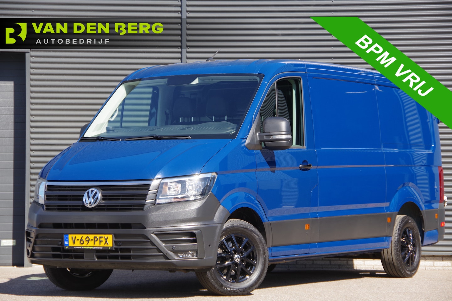 Volkswagen Crafter - 35 2.0 TDI L3H2 3-ZITS, 140PK AUT. STANDKACHEL, GEV. ERGO COMFORT STOEL, CRUISE, NAVI, AIR - AutoWereld.nl