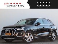 Audi Q3 - 35 TFSI S edition | Trekhaak wegklapbaar | Leer | Camera | Stoelverwarming | Dodehoekdetec