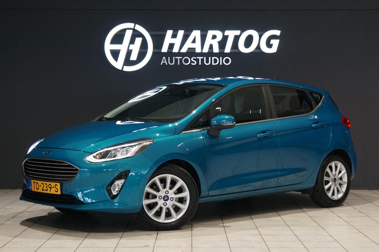 Ford Fiesta - 1.0 EcoBoost Titanium + CAMERA / APPLE CARPLAY - AutoWereld.nl