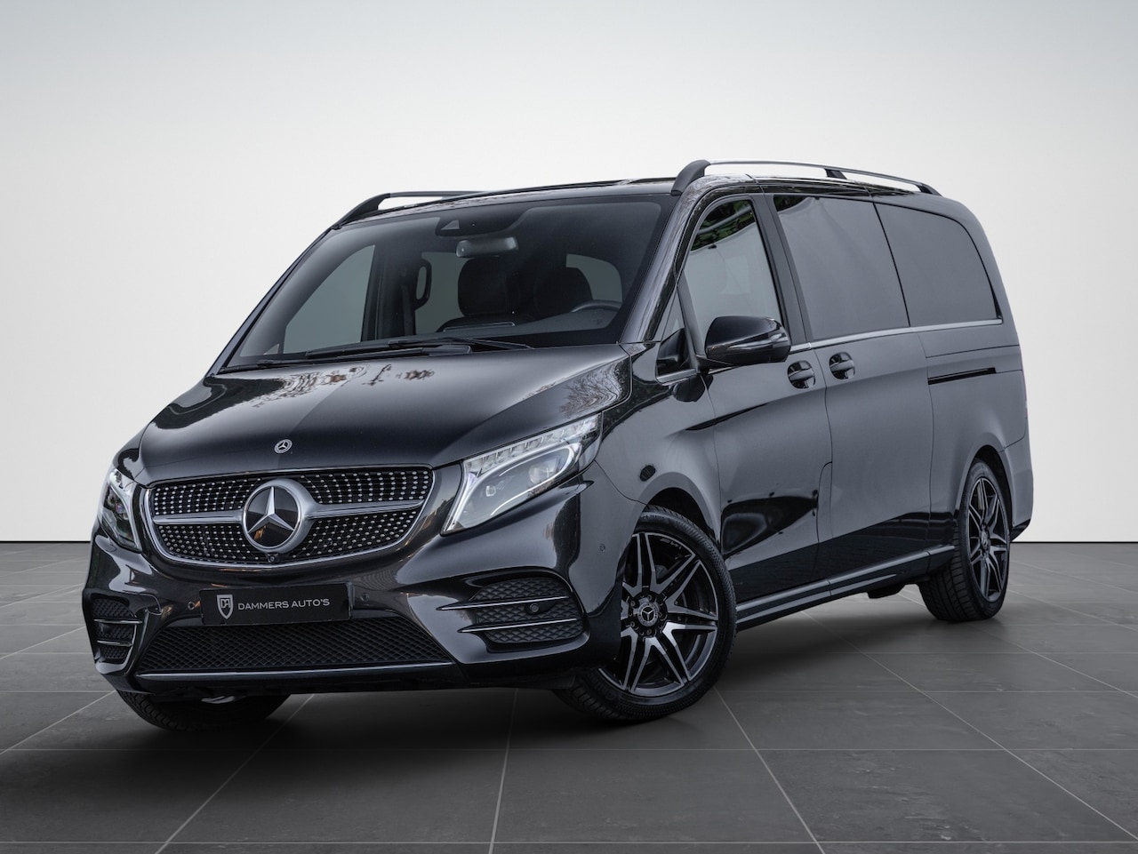 Mercedes-Benz V-klasse - 300d Extra Lang DC Edition AMG Airmatic Burmester Distronic - AutoWereld.nl