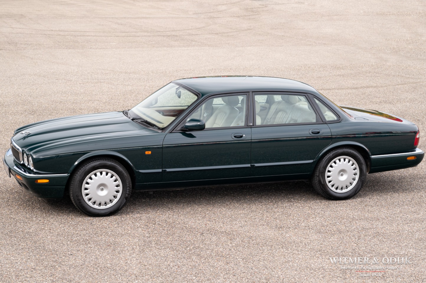 Jaguar XJ - 3.2 V8 Executive Blijvend bijtellingsvriendelijk - AutoWereld.nl