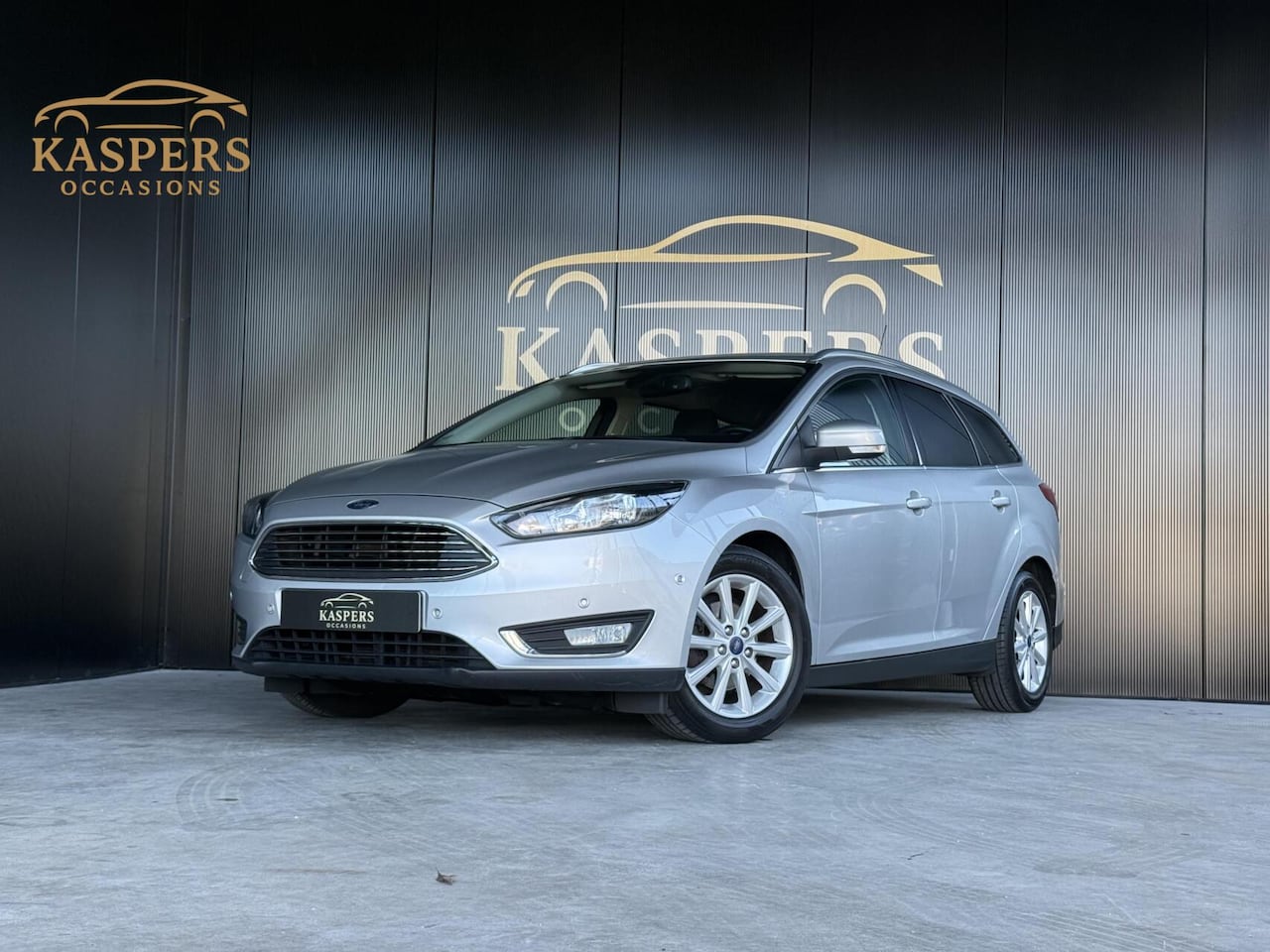 Ford Focus Wagon - 1.0 Titanium|Winter pakket|Dist verv|Airco| - AutoWereld.nl