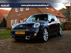 MINI Cooper S - 2.0 Chili Serious Business Aut. | Panorama | Stoelverwarming | Luxe Leder | Camera | Histo