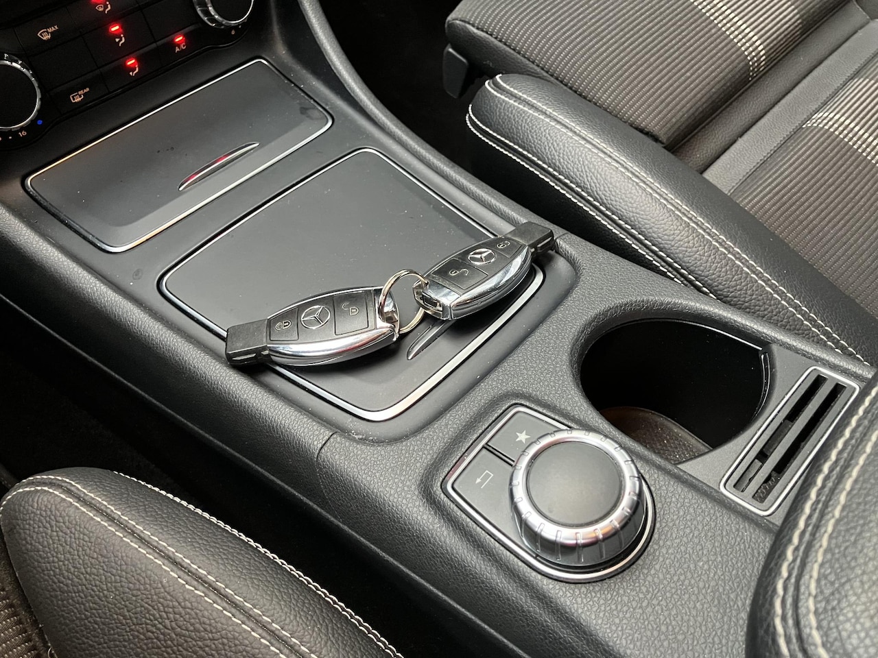 Mercedes-Benz CLA-klasse Shooting Brake - 180 Business Solution | Verwarmde voorstoelen |