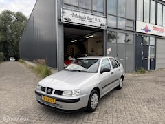 SEAT Cordoba - 1.4-16V Signo 1e eigenaar Nieuwe APK NAP Logisch