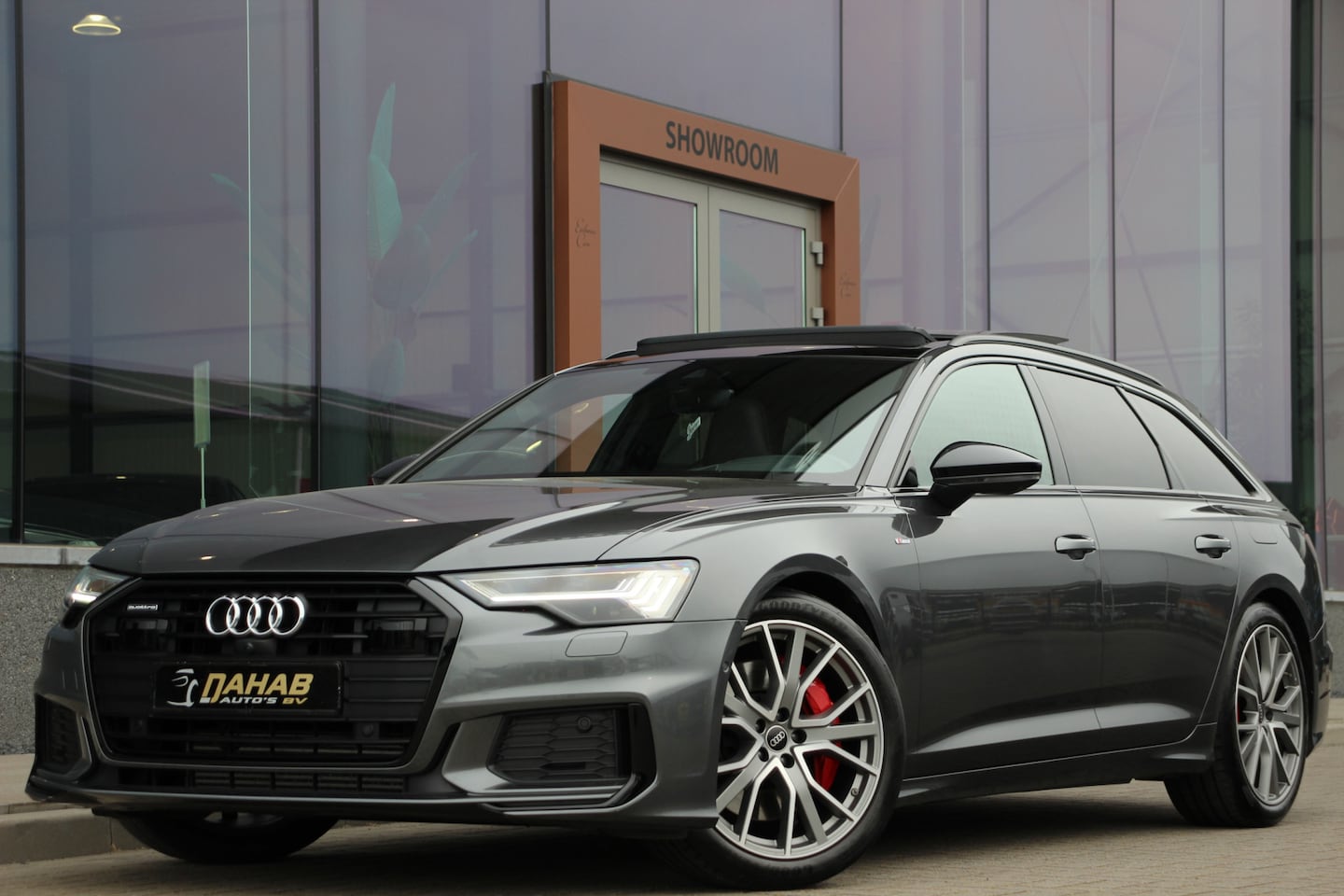 Audi A6 Avant - 55 TFSI e quattro S Competition | RS STOELEN | HEAD UP | MEMORY | EL.TREKHAAK - AutoWereld.nl