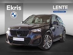 BMW X1 - xDrive25e | M Sport Pro | Glazen Panoramadak | Harman Kardon | Head-Up Display | Elektrisc