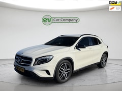 Mercedes-Benz GLA-Klasse - 180 Ambition | Automaat | Nieuwstaat | Nederlandse Auto | Sportstoelen | Dakrails | Parkee