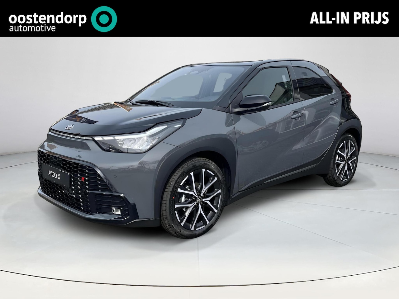 Toyota Aygo X - Hybrid 115 GR Sport | Storm grey met zwart dak | Nieuw uit voorraad leverbaar | - AutoWereld.nl