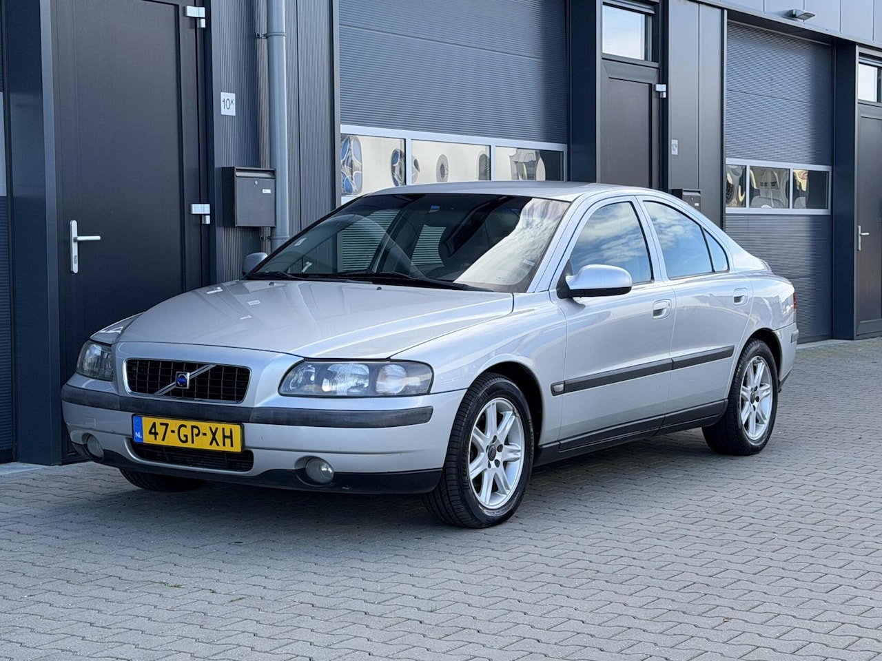 Volvo S60 - 2.4 Edition Nieuwe APK | Airco | NL auto - AutoWereld.nl