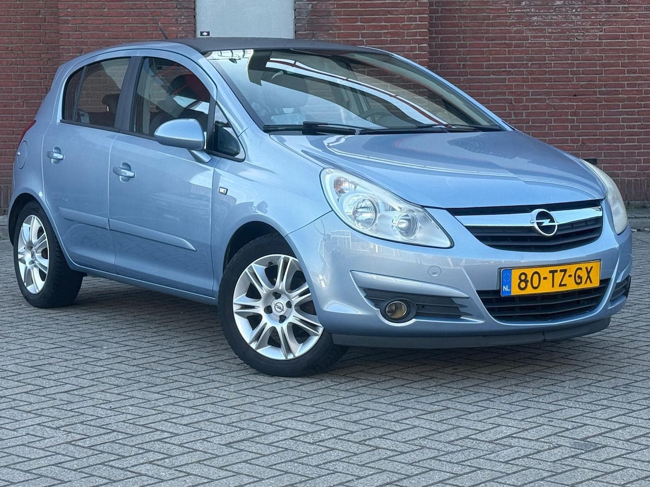 Opel Corsa - 1.2-16V Cosmo|CLIMA|FIETSEN-DRAGER|NAP - AutoWereld.nl