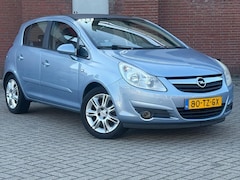 Opel Corsa - 1.2-16V Cosmo|CLIMA|FIETSEN-DRAGER|NAP