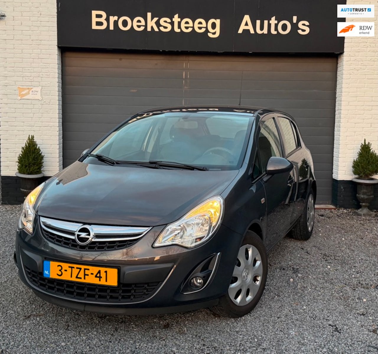 Opel Corsa - 1.2-16V Berlin Navi/Boekjescompleet! - AutoWereld.nl