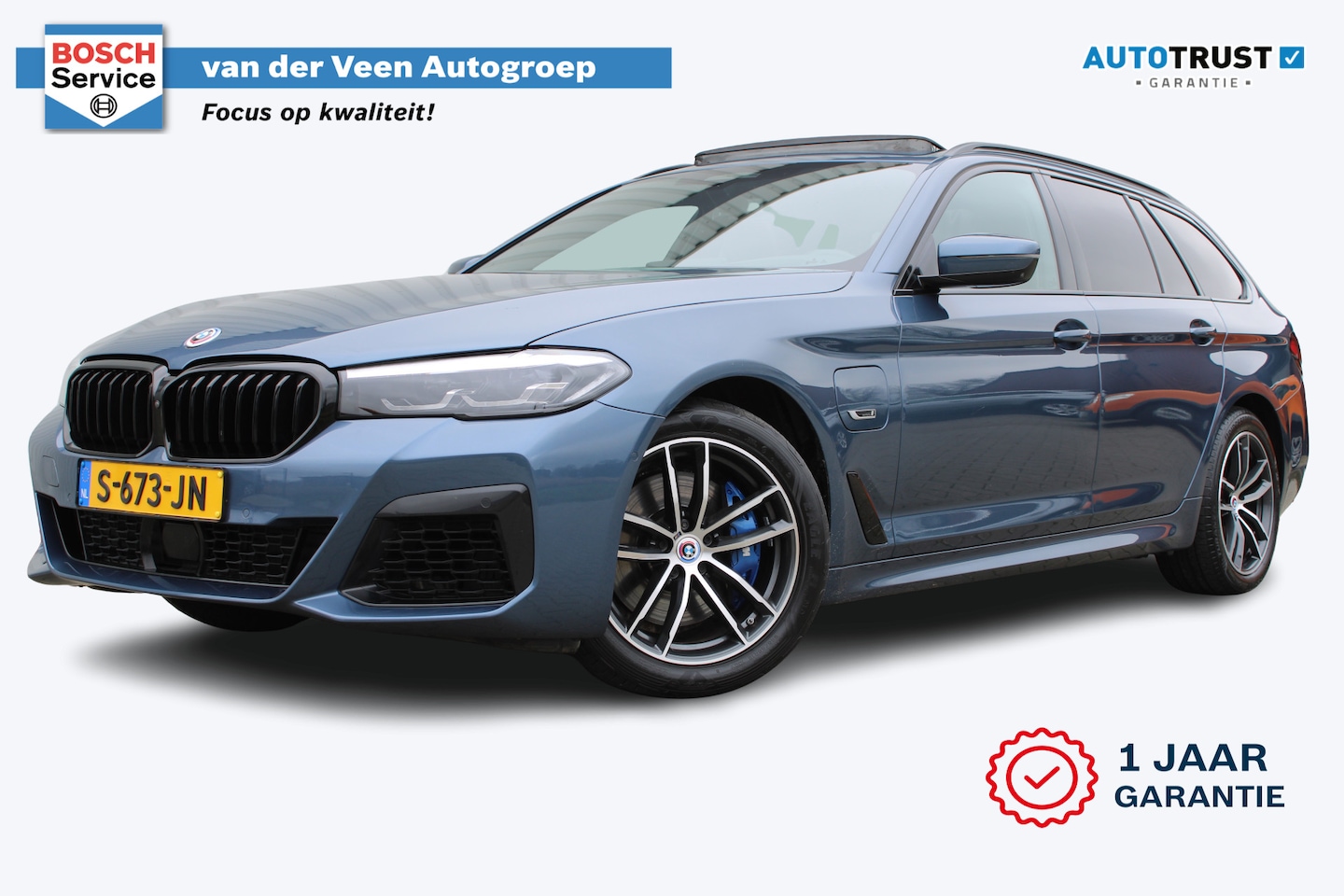 BMW 5-serie Touring - 530e xDrive M-sport | Incl. 12 maanden garantie | Assisted driving | Uitklapbare trekhaak - AutoWereld.nl